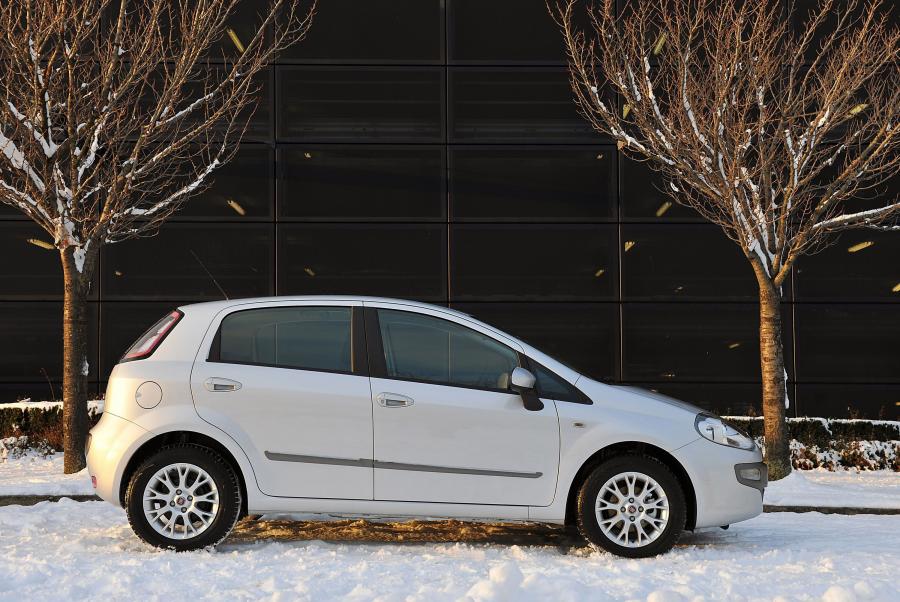  Fiat Punto Evo 2010 года  (фото 33 из 70)